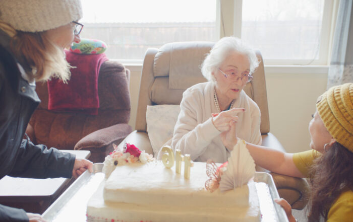 Celebrar a la persona con más edad de EE. UU. a sus 116 años